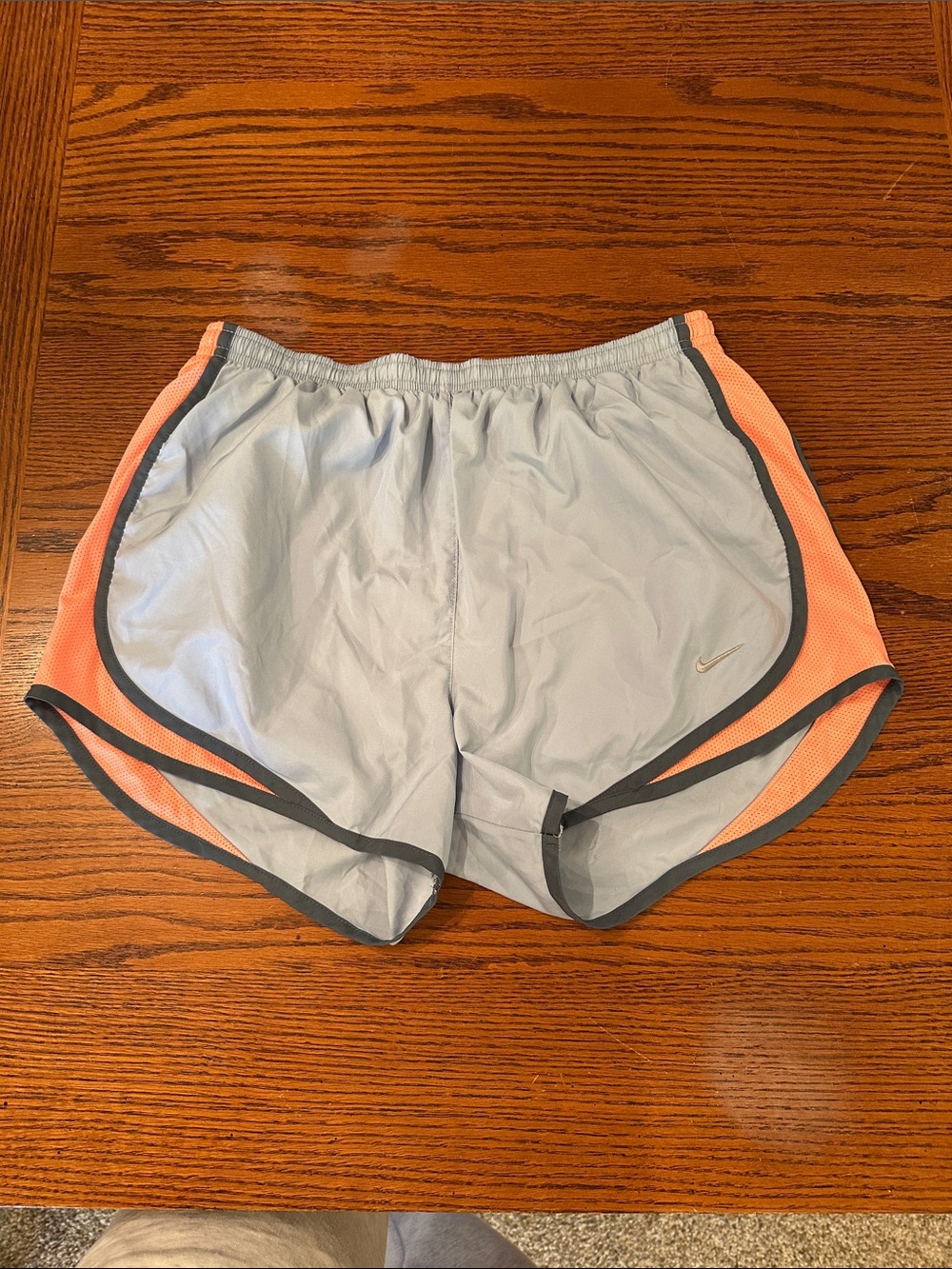 Nike Women’s Light gray Shorts with Coral Side Panels size medium